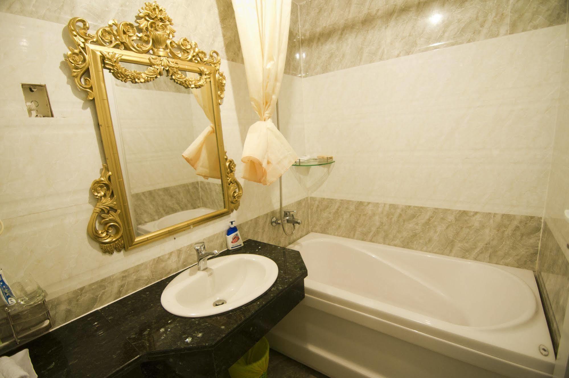 Reddoorz Bui Vien Walking Street Hotel Bandar Ho Chi Minh Luaran gambar
