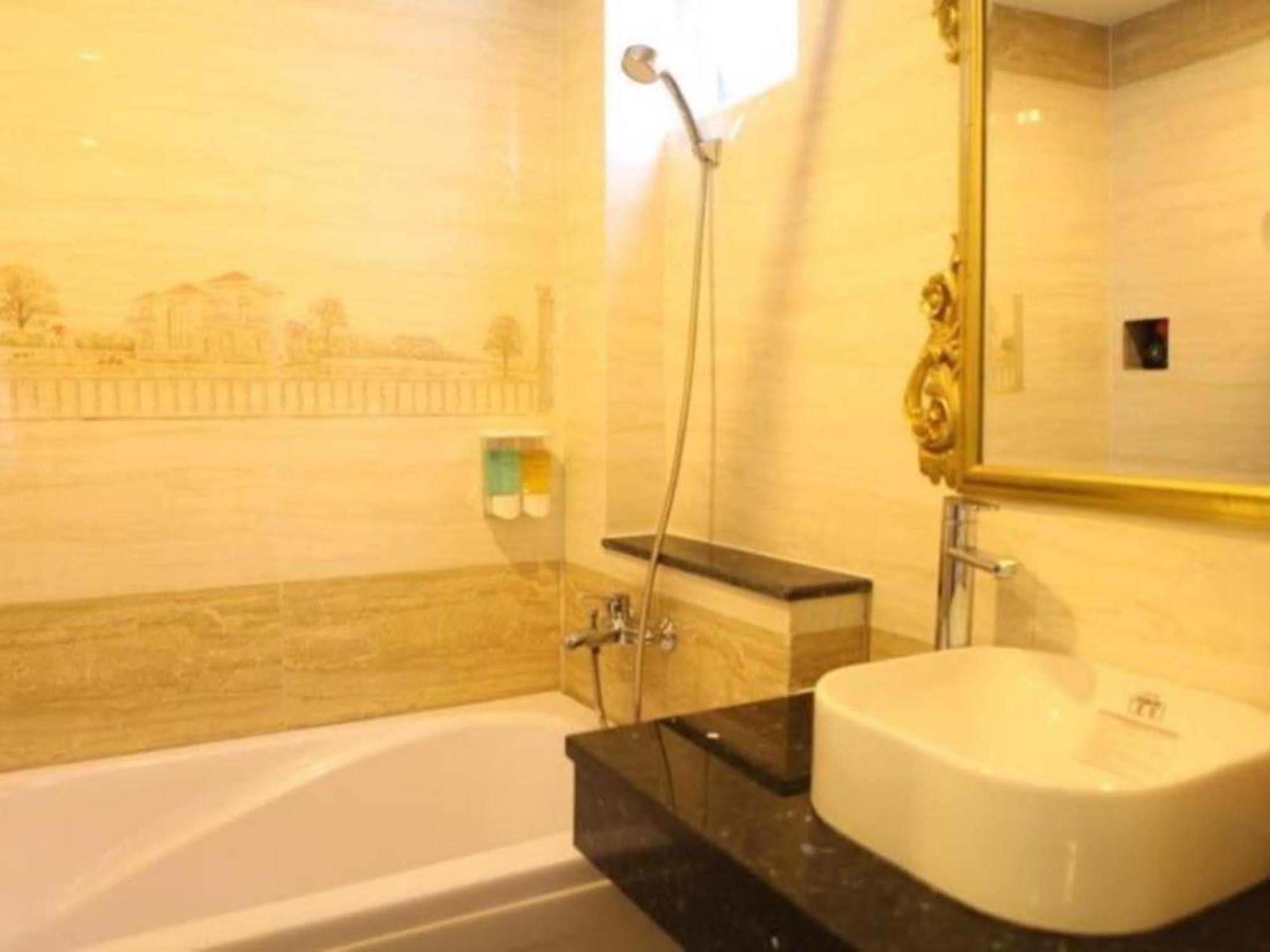 Reddoorz Bui Vien Walking Street Hotel Bandar Ho Chi Minh Luaran gambar