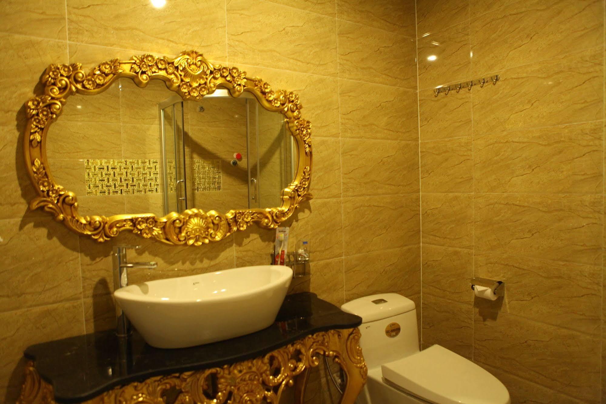 Reddoorz Bui Vien Walking Street Hotel Bandar Ho Chi Minh Luaran gambar